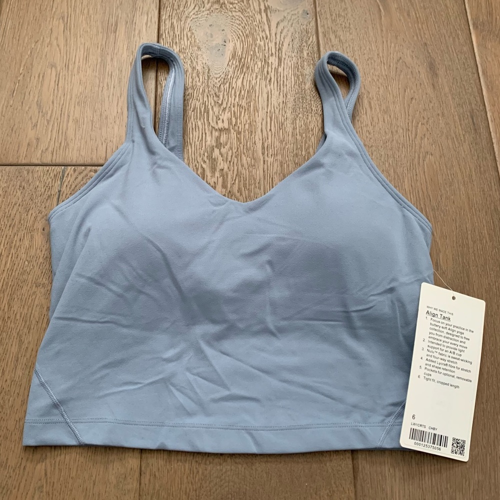 NWT Chambray Align tank size 6